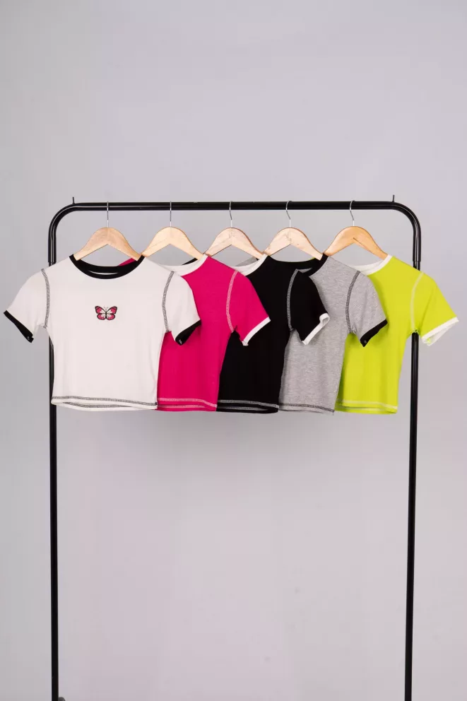 Alternative view of R177 - Remera Butterfly Bordado Delantero