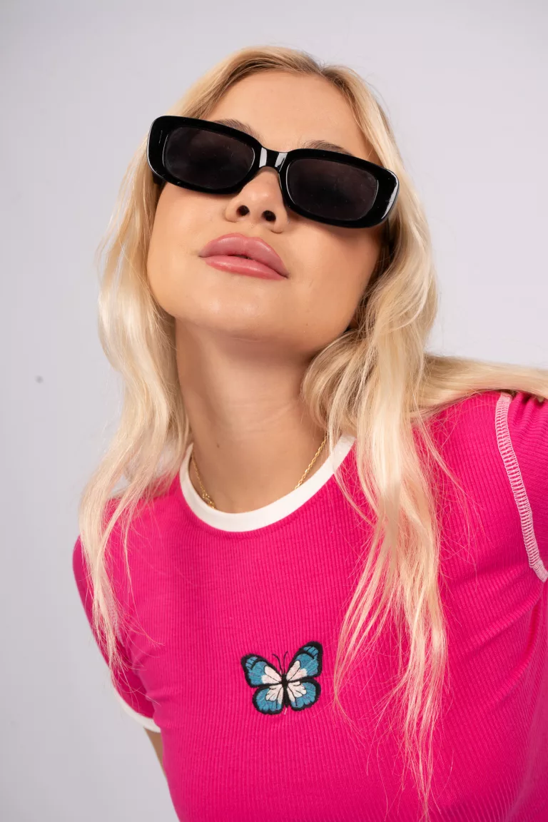 R177 - Remera Butterfly Bordado Delantero