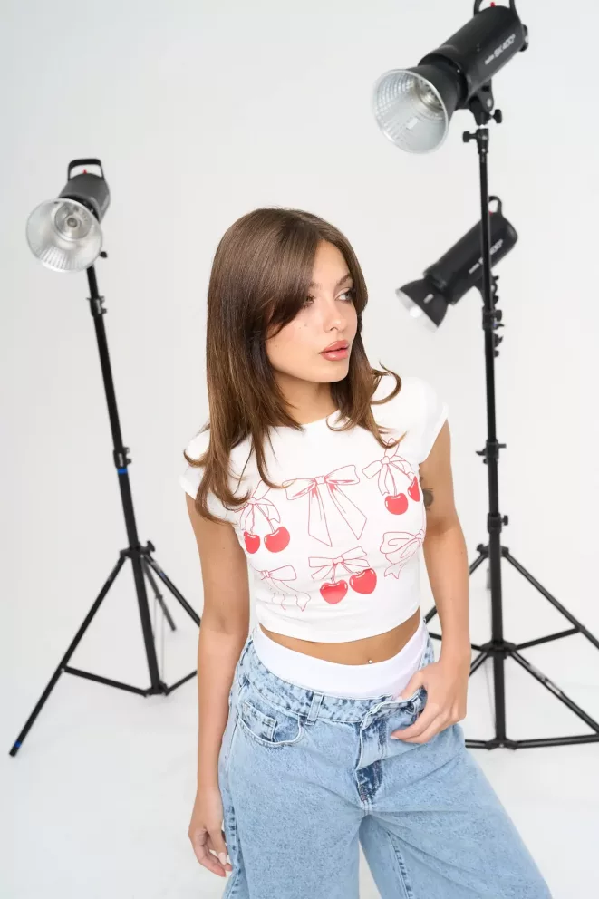 Alternative view of T587G - Remera Coquette Baby Tee Estampado Delantero Modal Soft