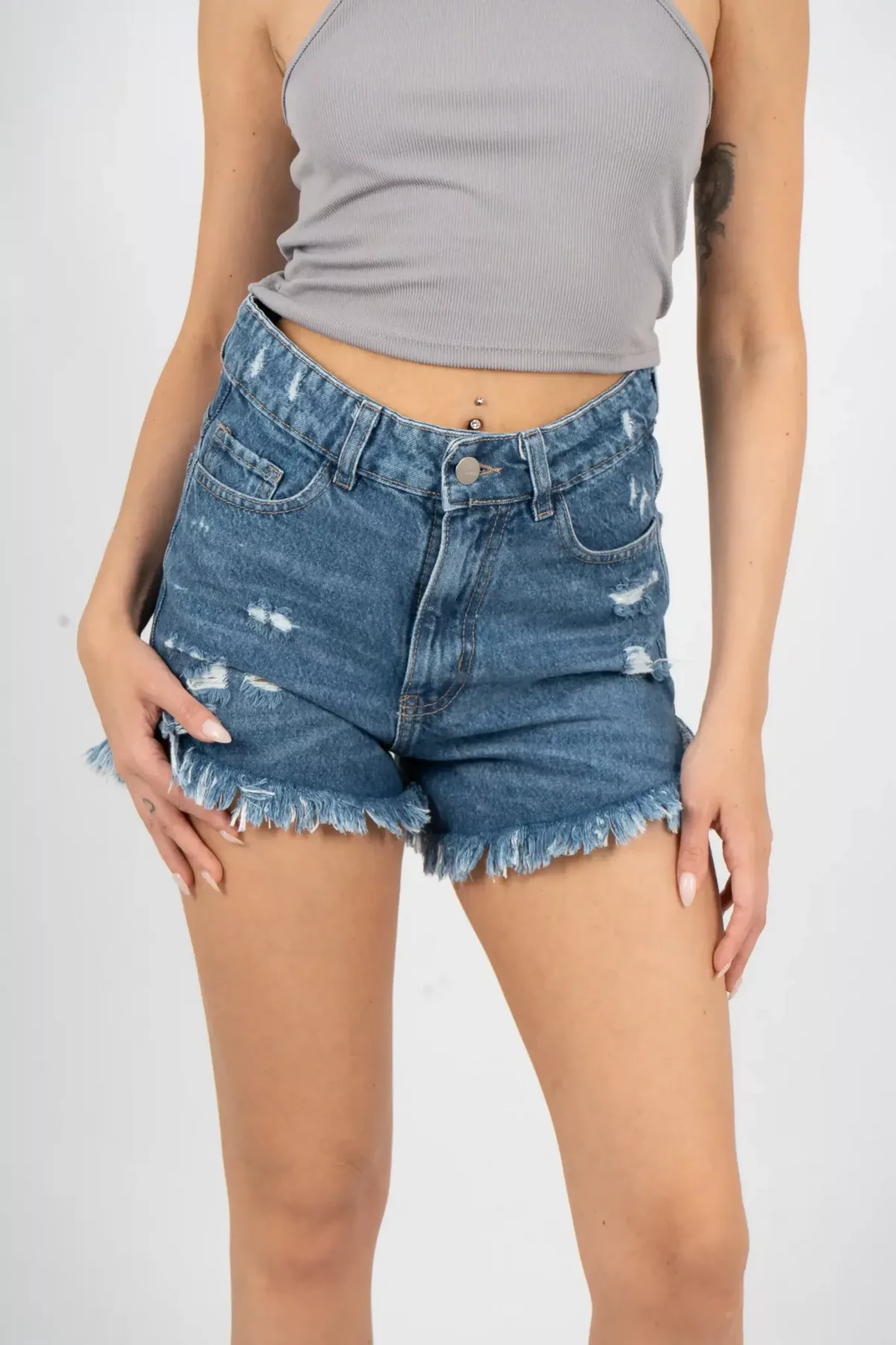 SD361 - Short Denim Rigido Azul Con Roturas Deflecado (Nova)