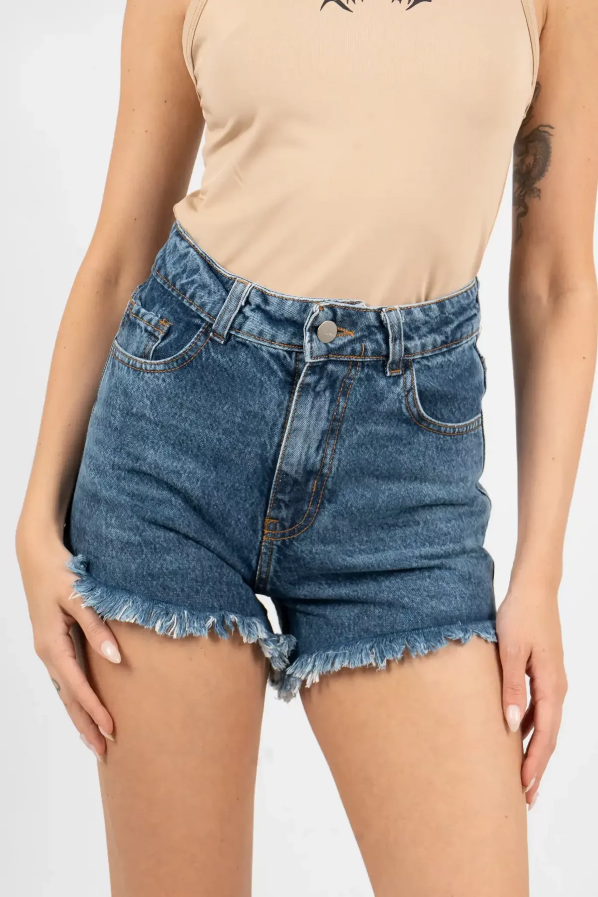 SD366 - Short Denim Azul Rígido Desflecado (Anne)
