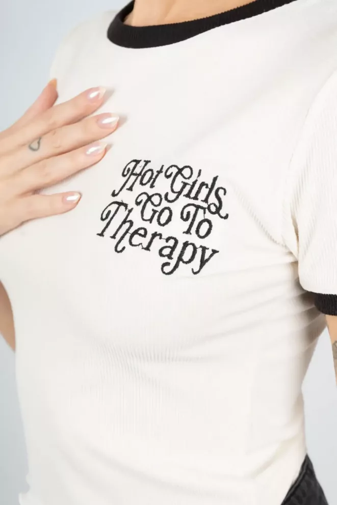 Alternative view of R133D - Remera Therapy Bordado Delantero Morley