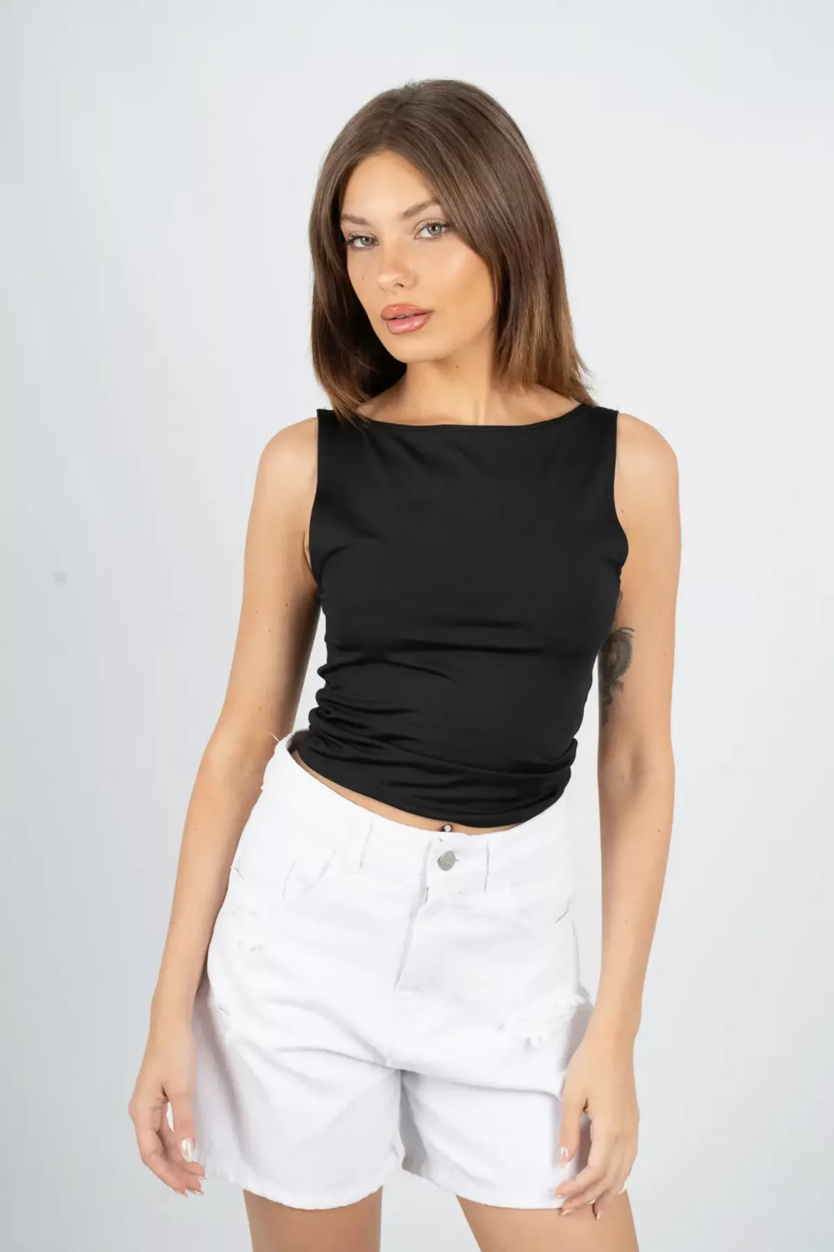 T780 - Musculosa Kira Cuello Bote Basica Microfibra