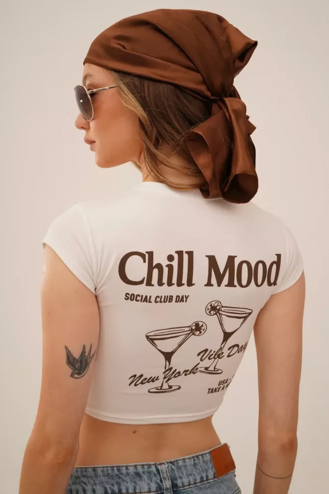 T587L - Remera Chill Mood Estampado Del y Esp Modal Soft