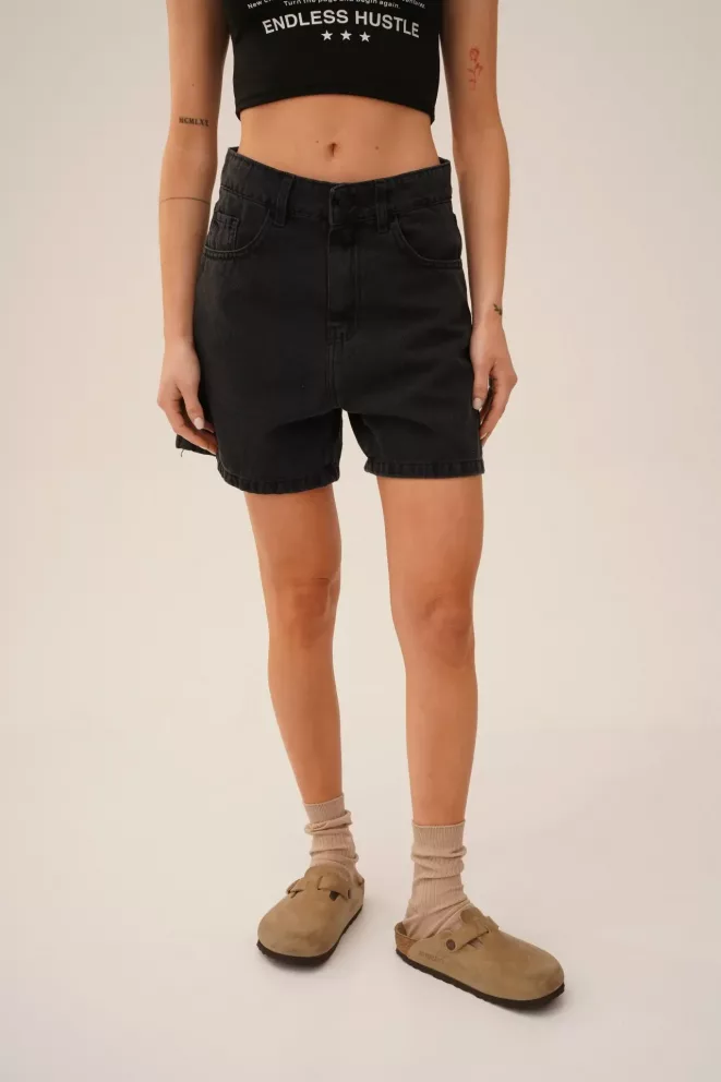 SD425 -  Bermuda Denim Negro Rígido (Alba)