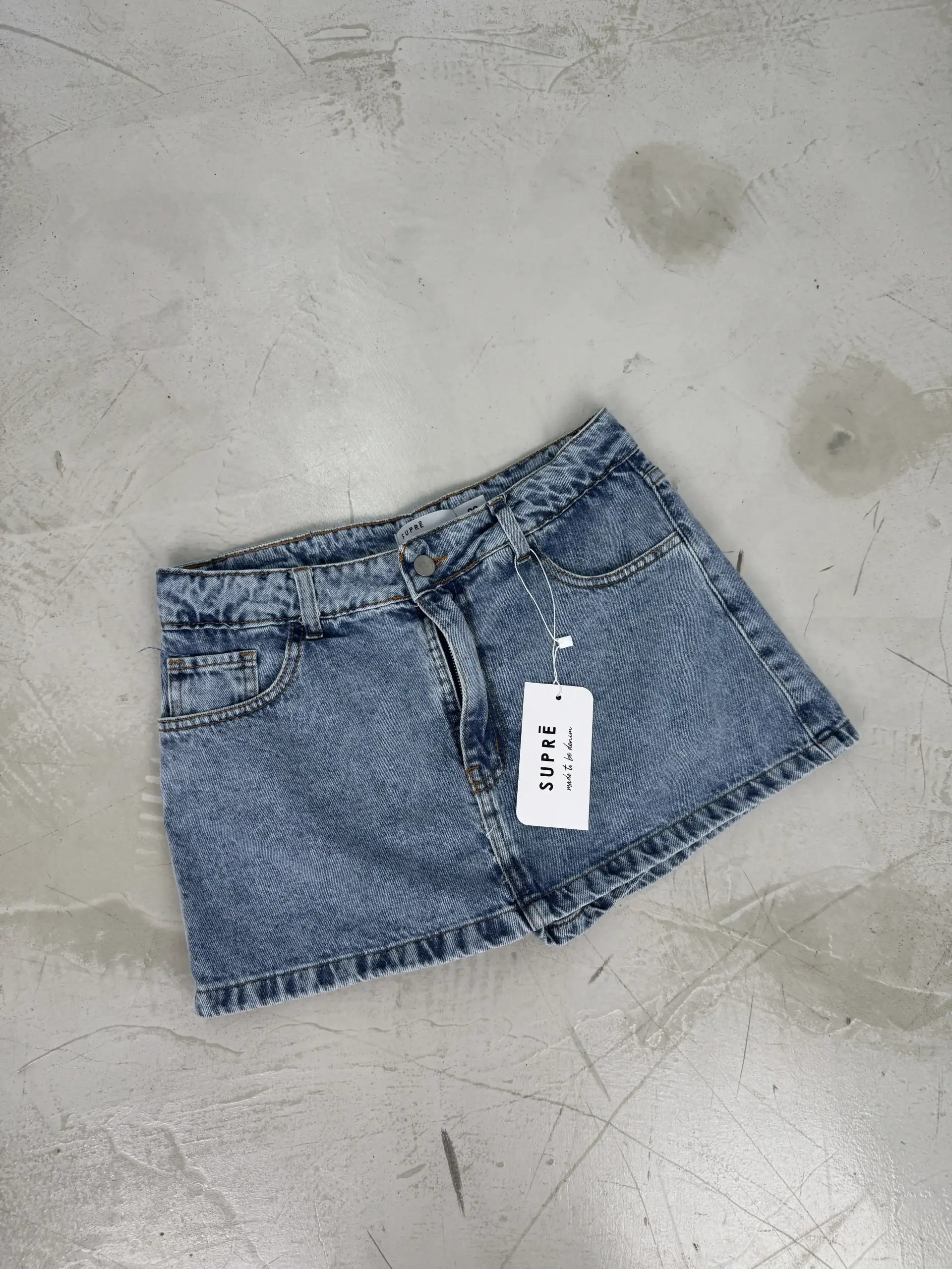 SD431 - Mini Skort Tiro Bajo Denim Celeste Rígido (Florencia)