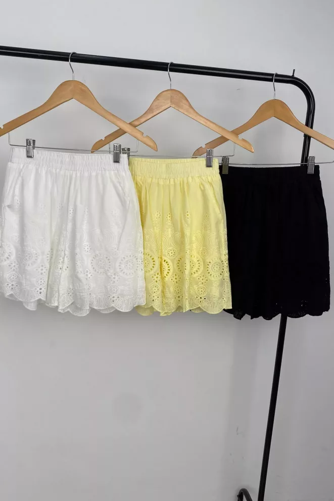 IMPS307 - Short Elowyn Terminacion Bordado