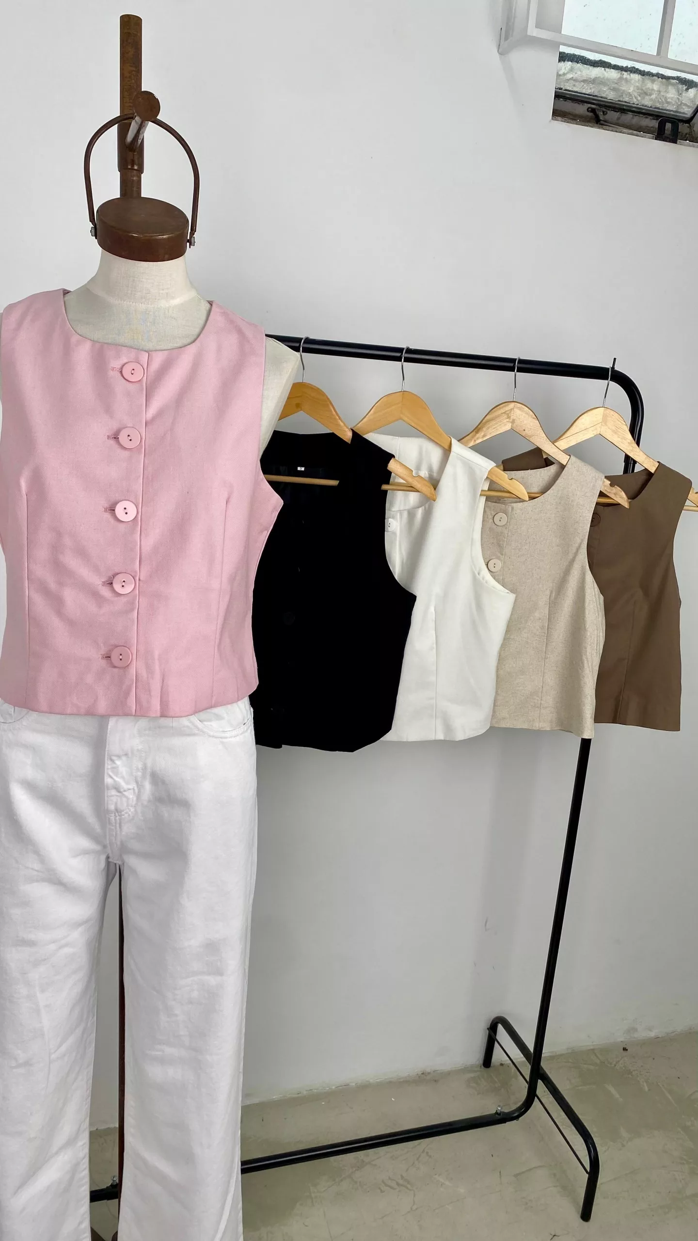 IMPS313 - Chaleco Alienor Cuello Redondo - Imagen 2