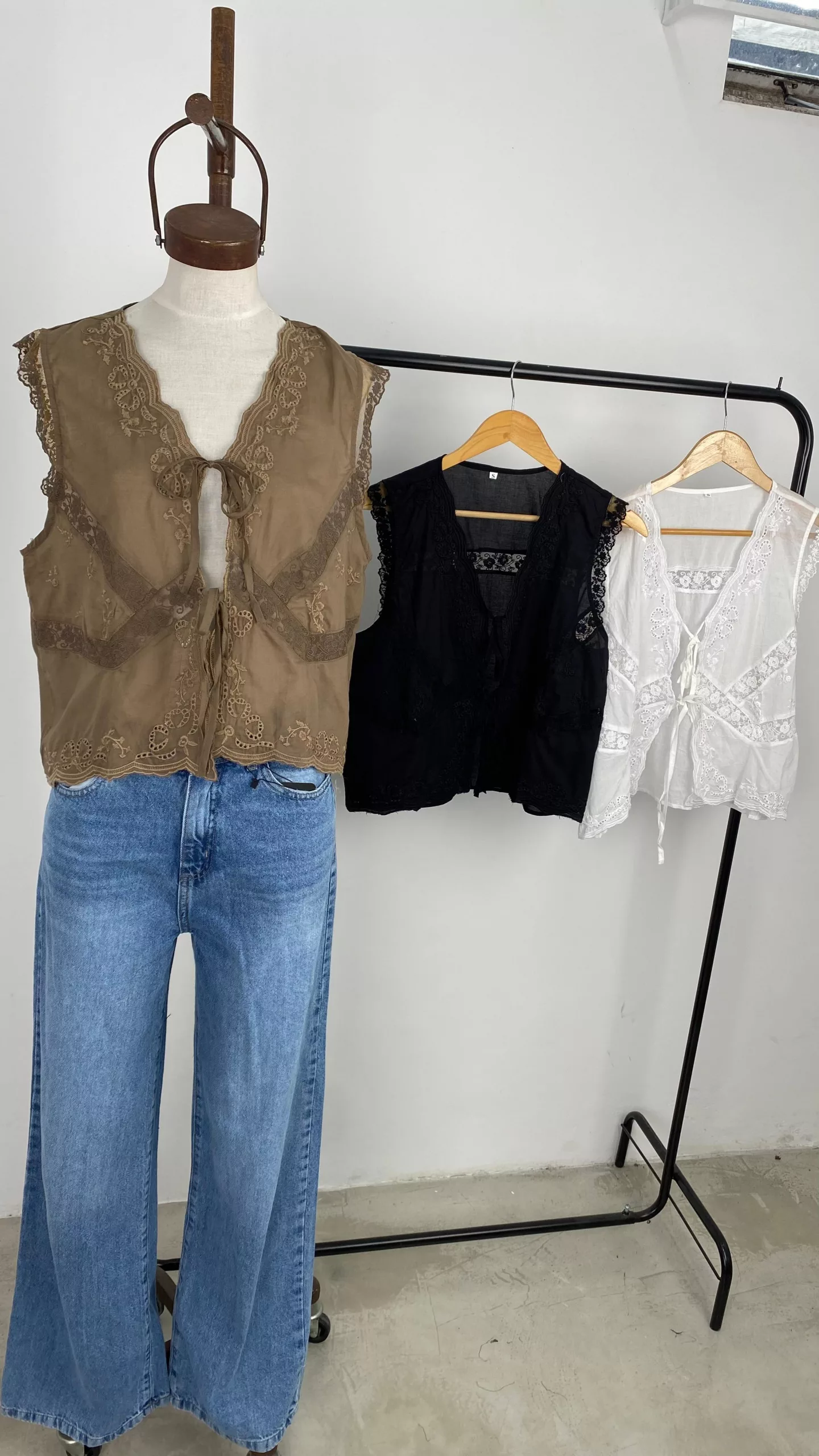 IMPS315 - Blusa Margaret Bordado Para Atar - Imagen 2