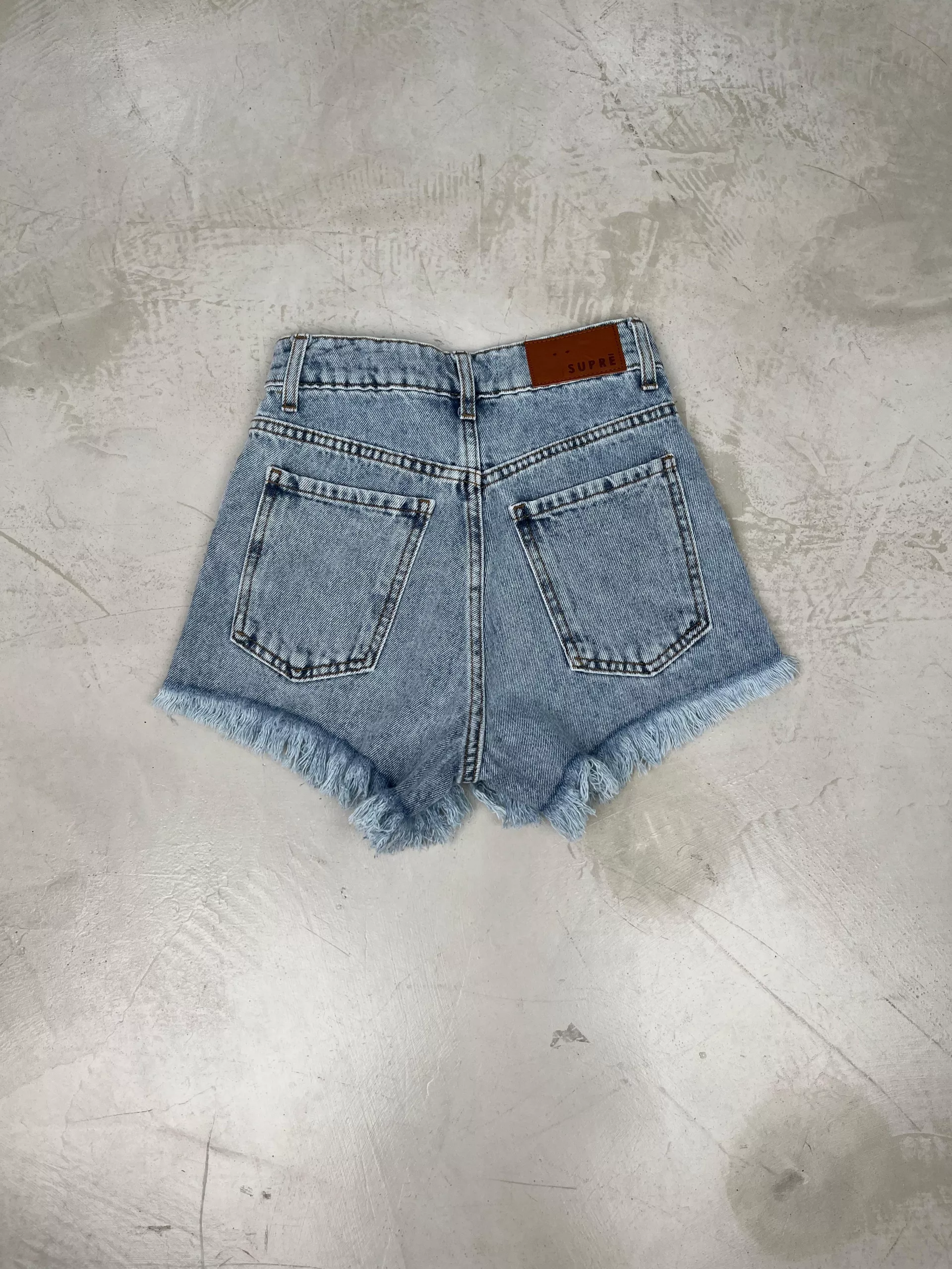 SD444 - Short Denim Desflecado Celeste Rígido (Bethany) - Imagen 2