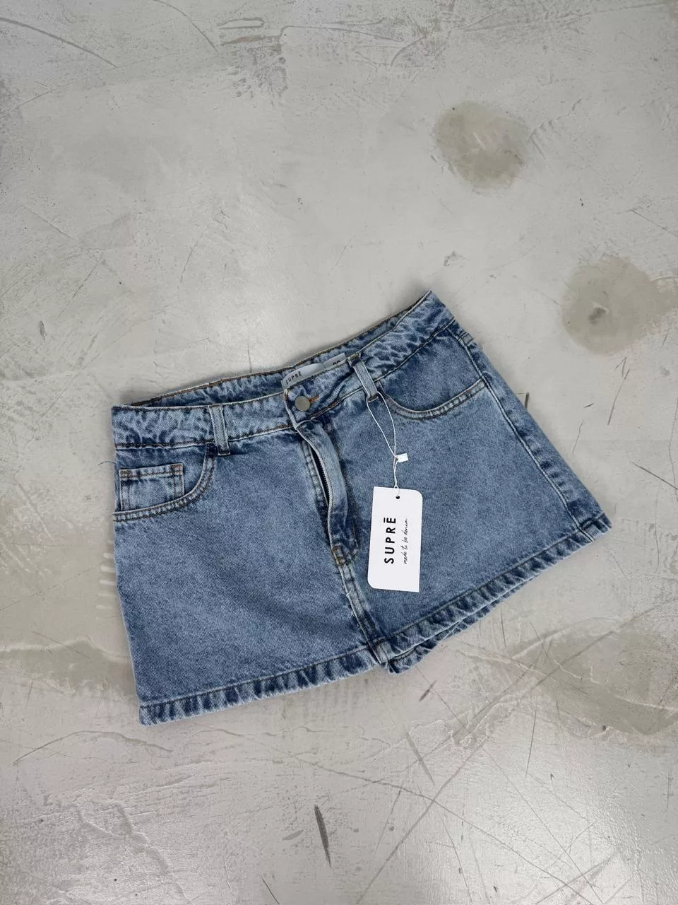 SD431 - Mini Skort Tiro Bajo Denim Celeste Rígido (Florencia)