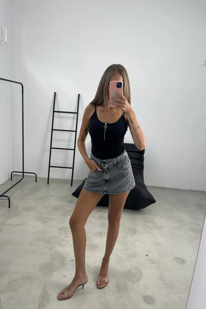 Sd449 - Mini Skort Tiro Bajo Denim Gris Rígido (Audrey)