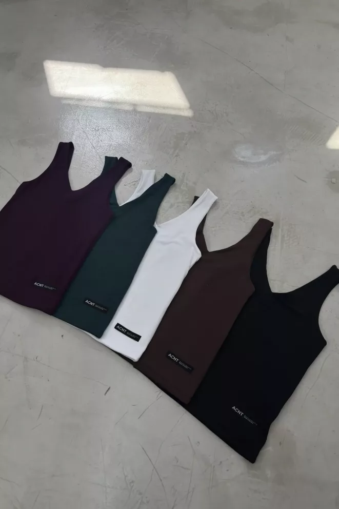 Alternative view of T792 - Musculosa Ismara Cuello V Basica Doble Modal Soft