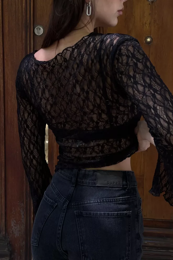 Alternative view of R214 - 778	Top Aloria Cuello Bote Manga Larga Encaje