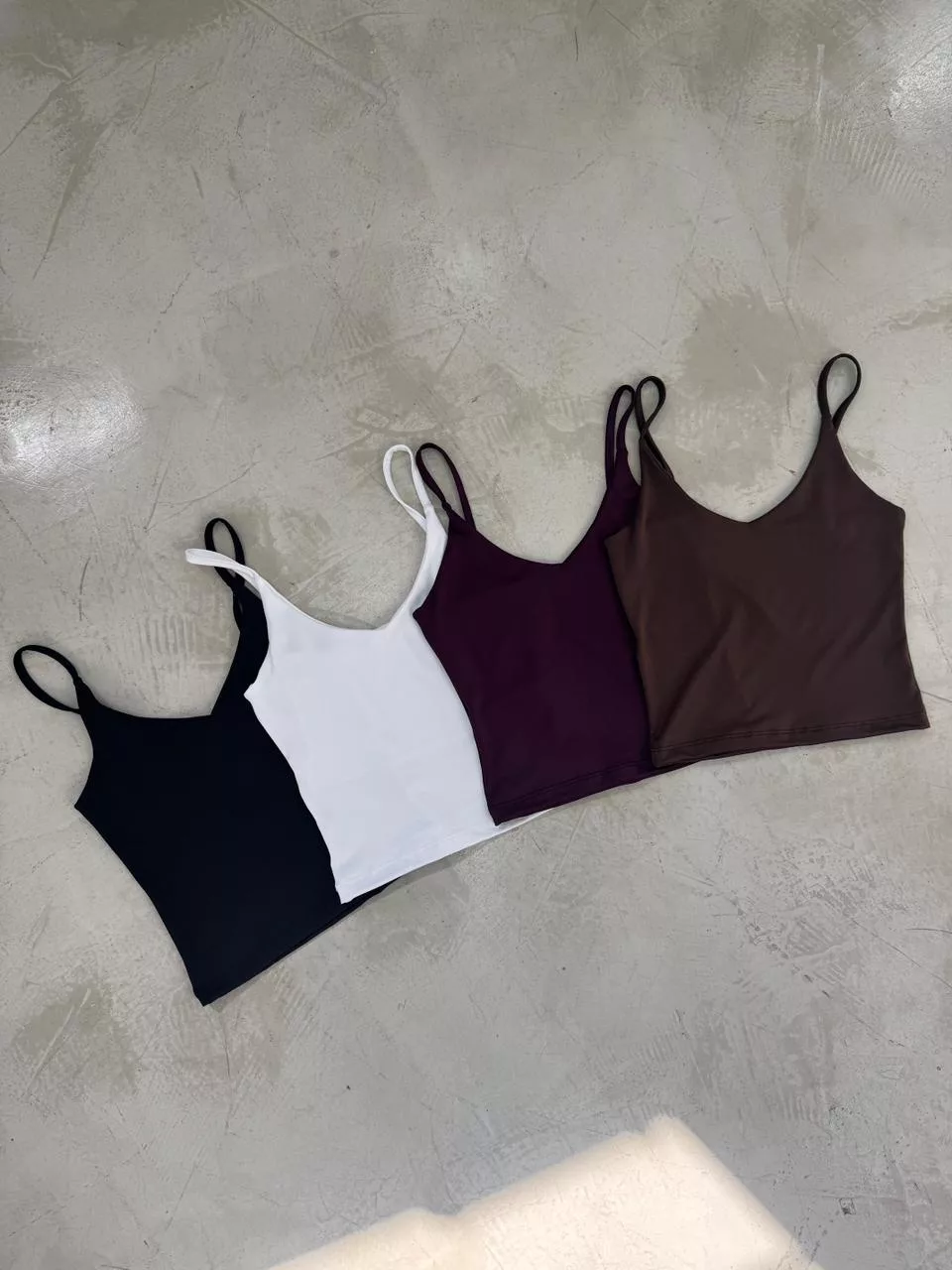 T829 - Top Kaia Basico Tirita Doble Microfibra