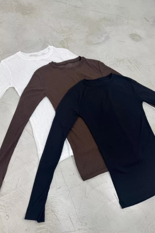 R212 - Camiseta Cenvia Cuello Redondo Basico Punto Flame