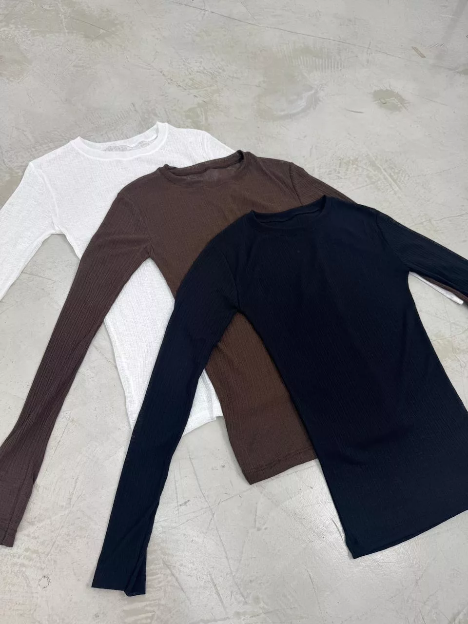 R212 - Camiseta Cenvia Cuello Redondo Basico Punto Flame