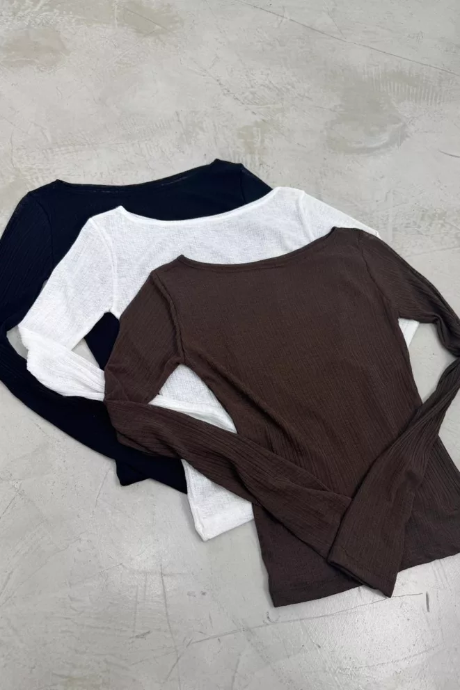 R213 - Camiseta Denova Cuello Bote Basico Punto Flame