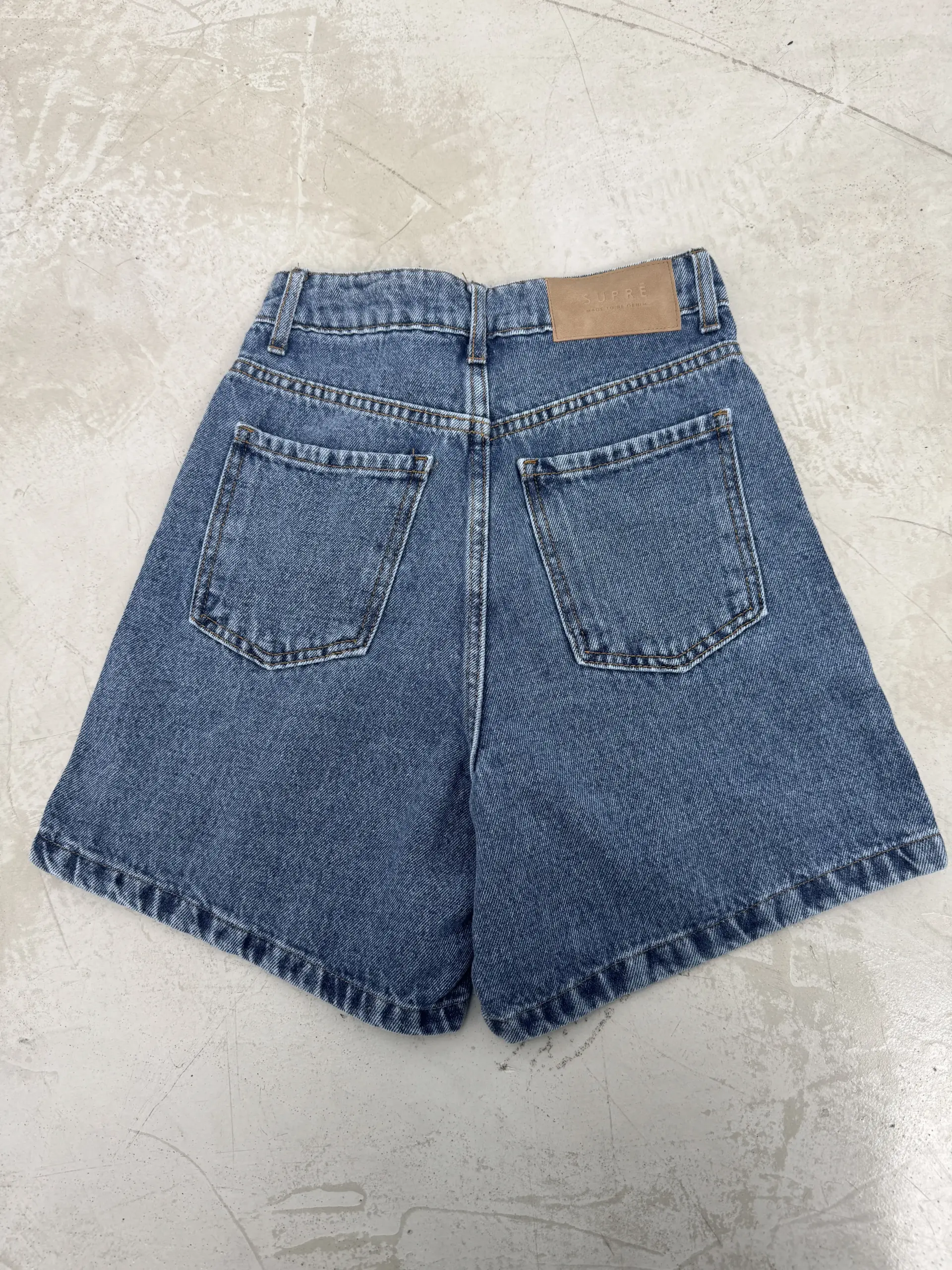 SD473 - Bermuda Denim Azul rigido (Luvira) - Imagen 2