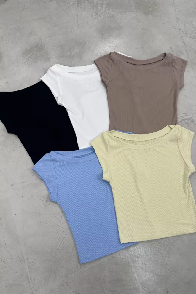 Alternative view of T840 - Remera Calyra Basica Cuello Bote Superpuesto Morley