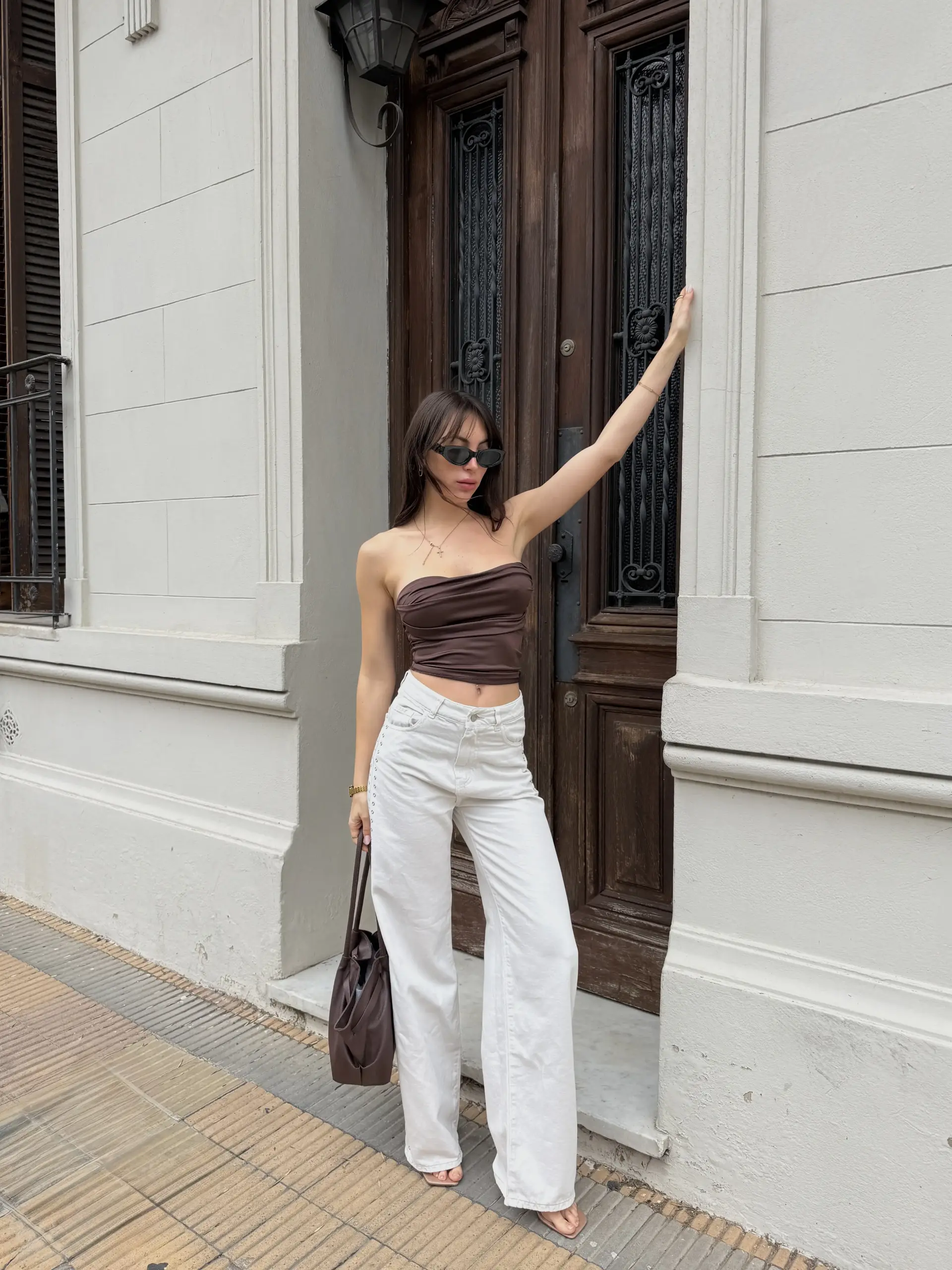 SD470 - Wide Leg Denim Off White Rígido Con Tachas (Leonie) - Imagen 2