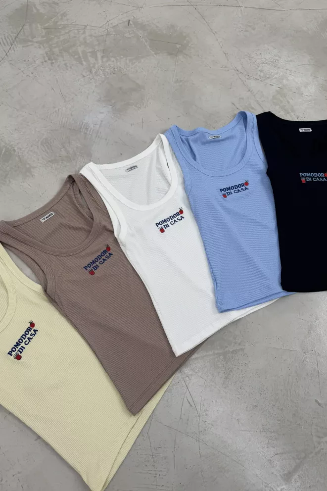 T797 - Musculosa Pomodoro Bordado Basica Morley