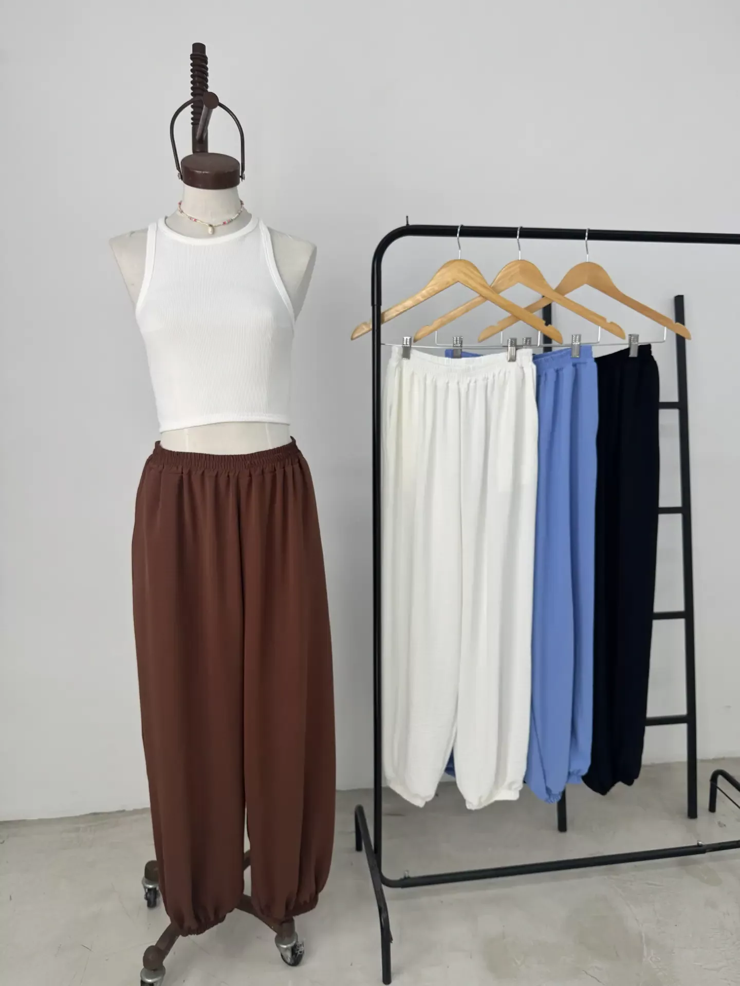 Q099 - Pantalon Bombacho Mirelia Con Bolsillos Cey