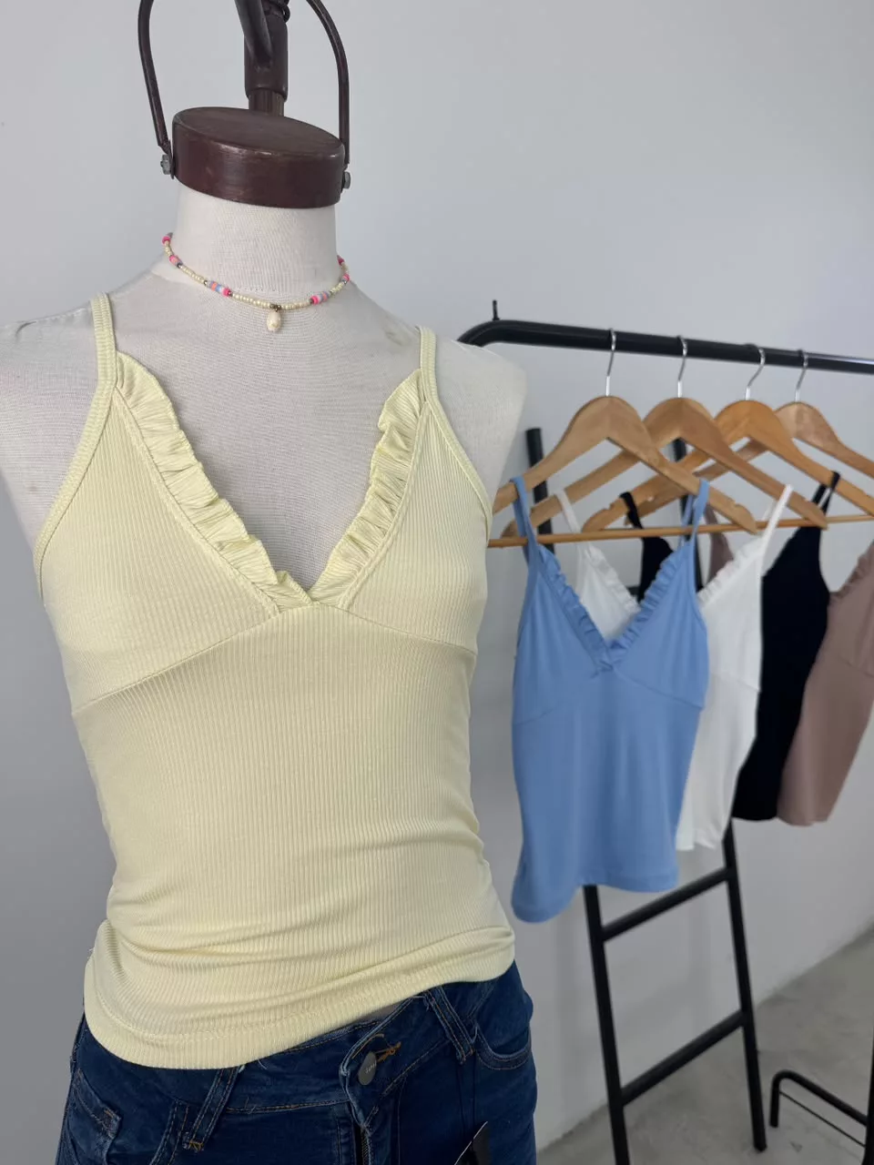 T855 - Musculosa Aeryn Con Voladitos Morley - Imagen 2