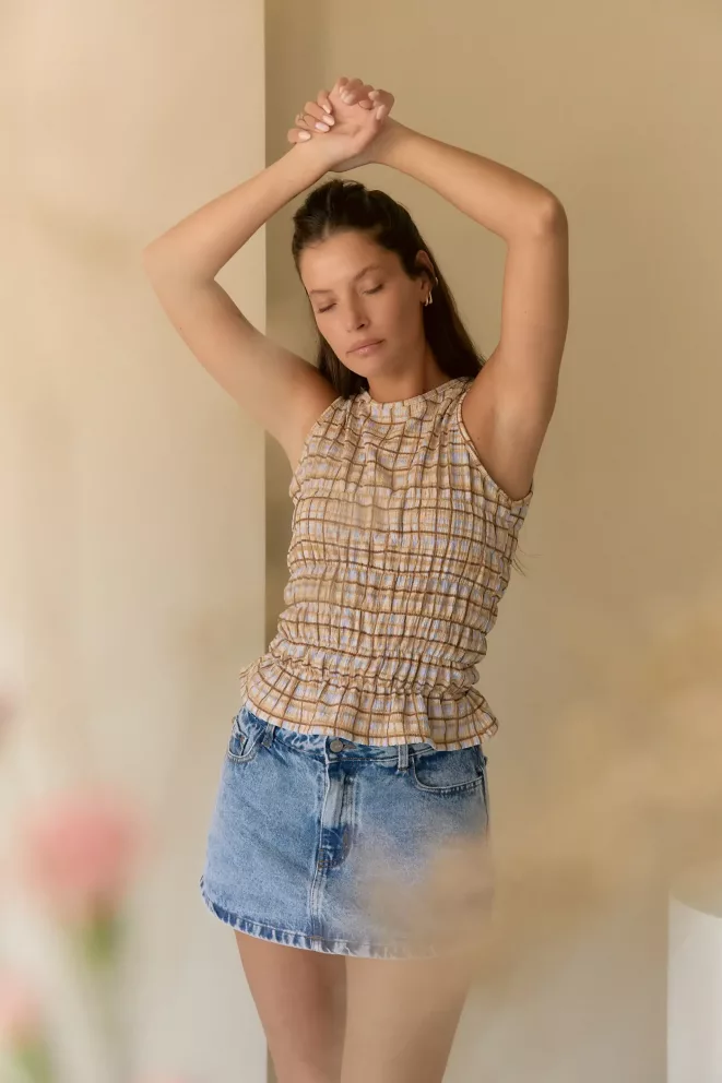 T866 - Musculosa Lurelle Con Frunce Cuadros
