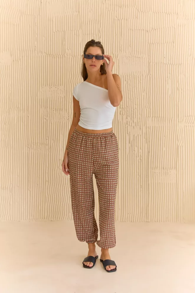 Q105 - Pantalon Bombacho Althea Con Bolsillos Cuadrille