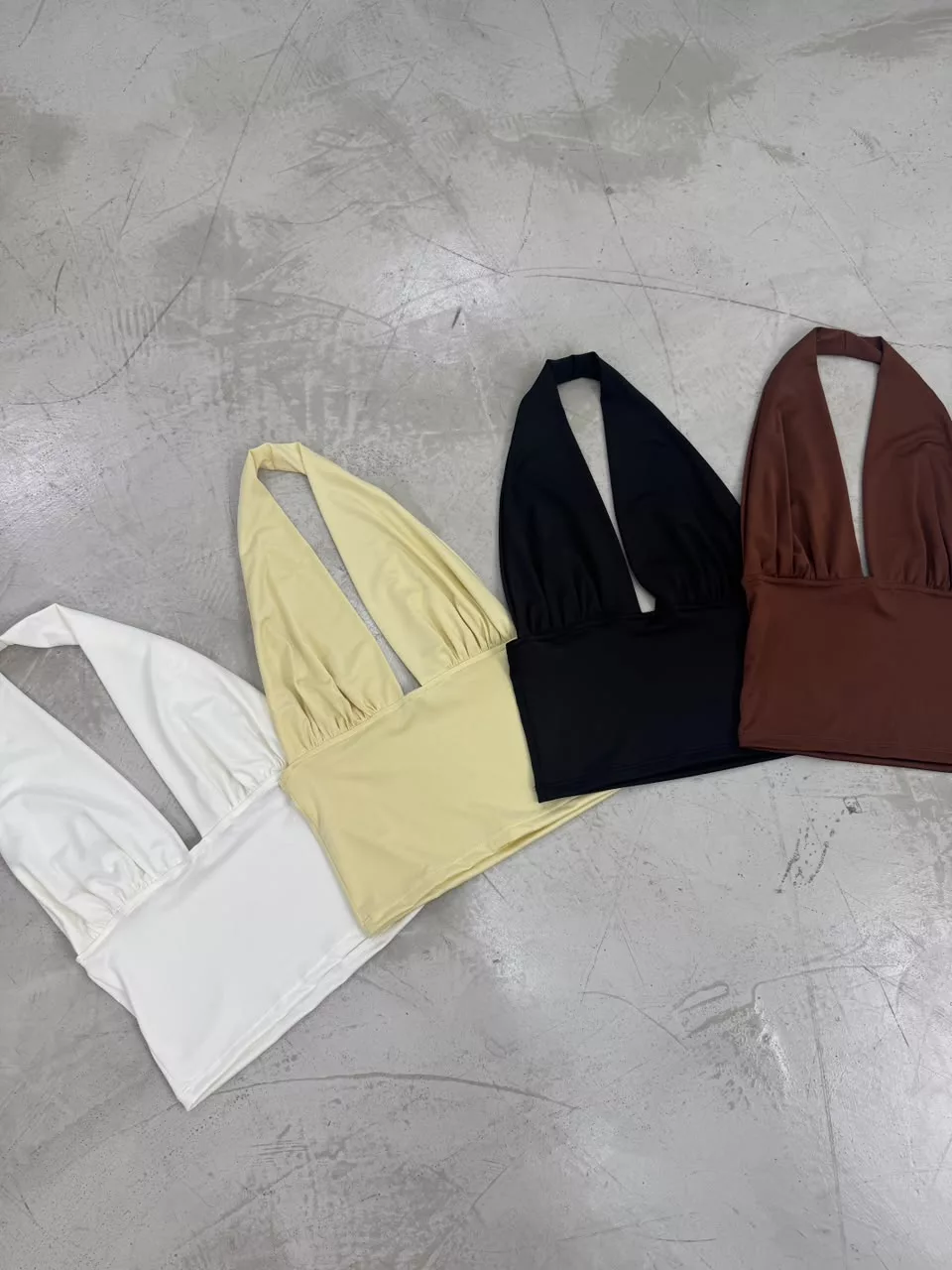 T883 - Top Lovaire Halter Microfibra
