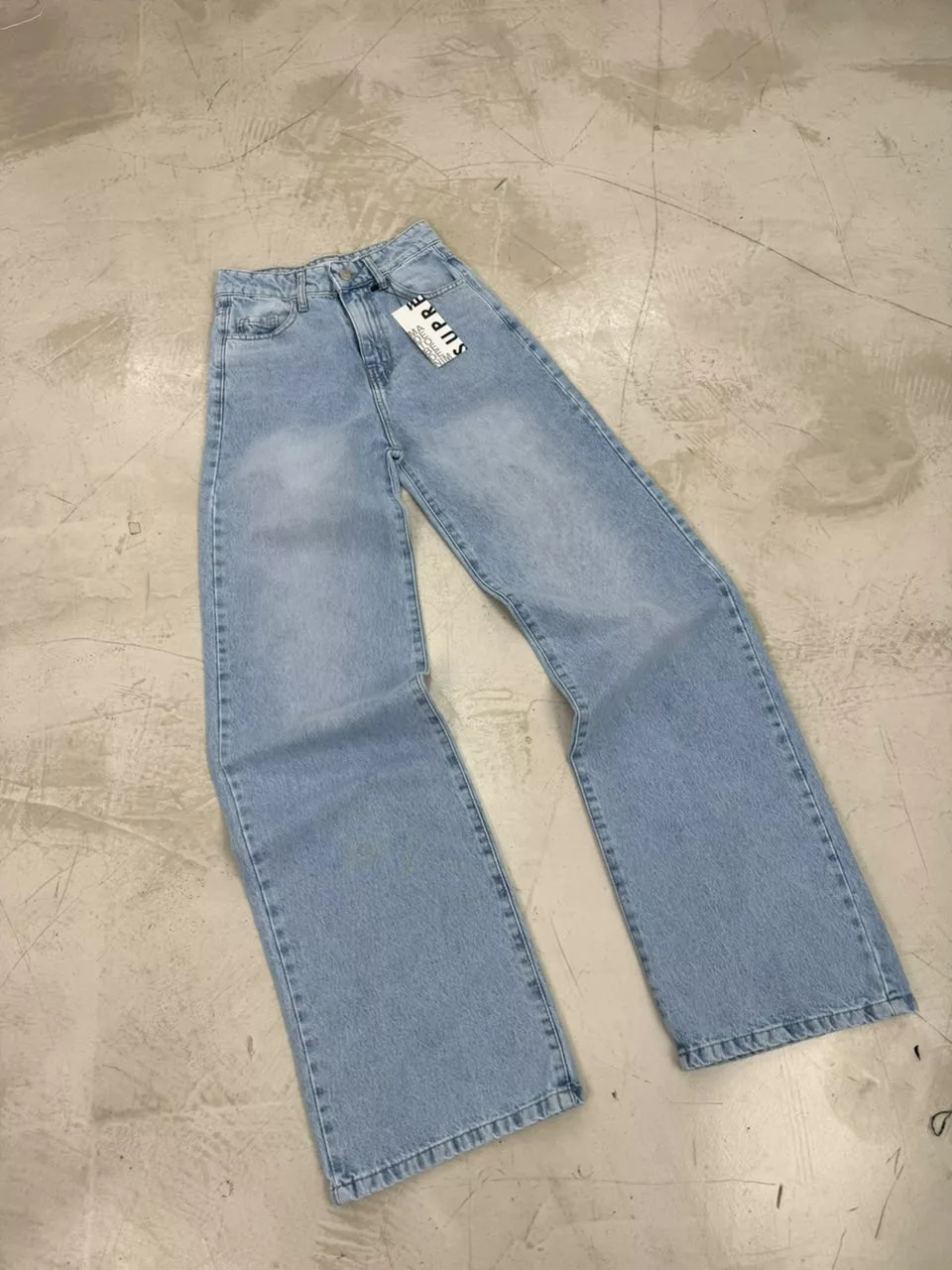 SD481 - Wide Leg Denim Celeste Rígido (Alira)